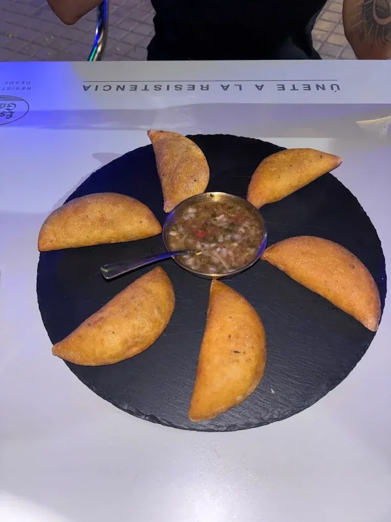 Empanadas colombianas en Relaax Colombiano